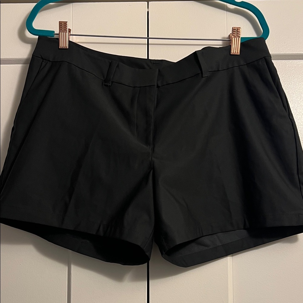 Nike Women's Black Bermudas - Picture 3 of 5